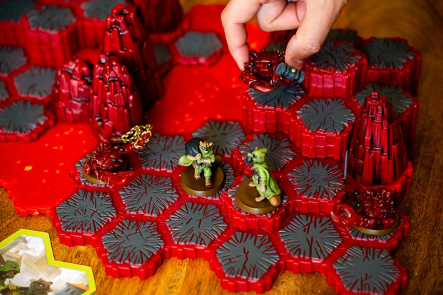 HeroScape: Molten Crustaceans & Tanuki Tricksters Army 