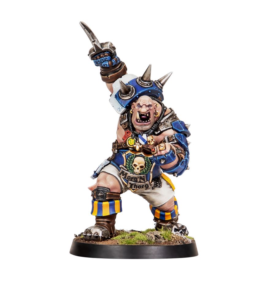 Blood Bowl: Morg n Thorg ork Warboss, spiked armor, blue armor, minotaur figure, fantasy miniature