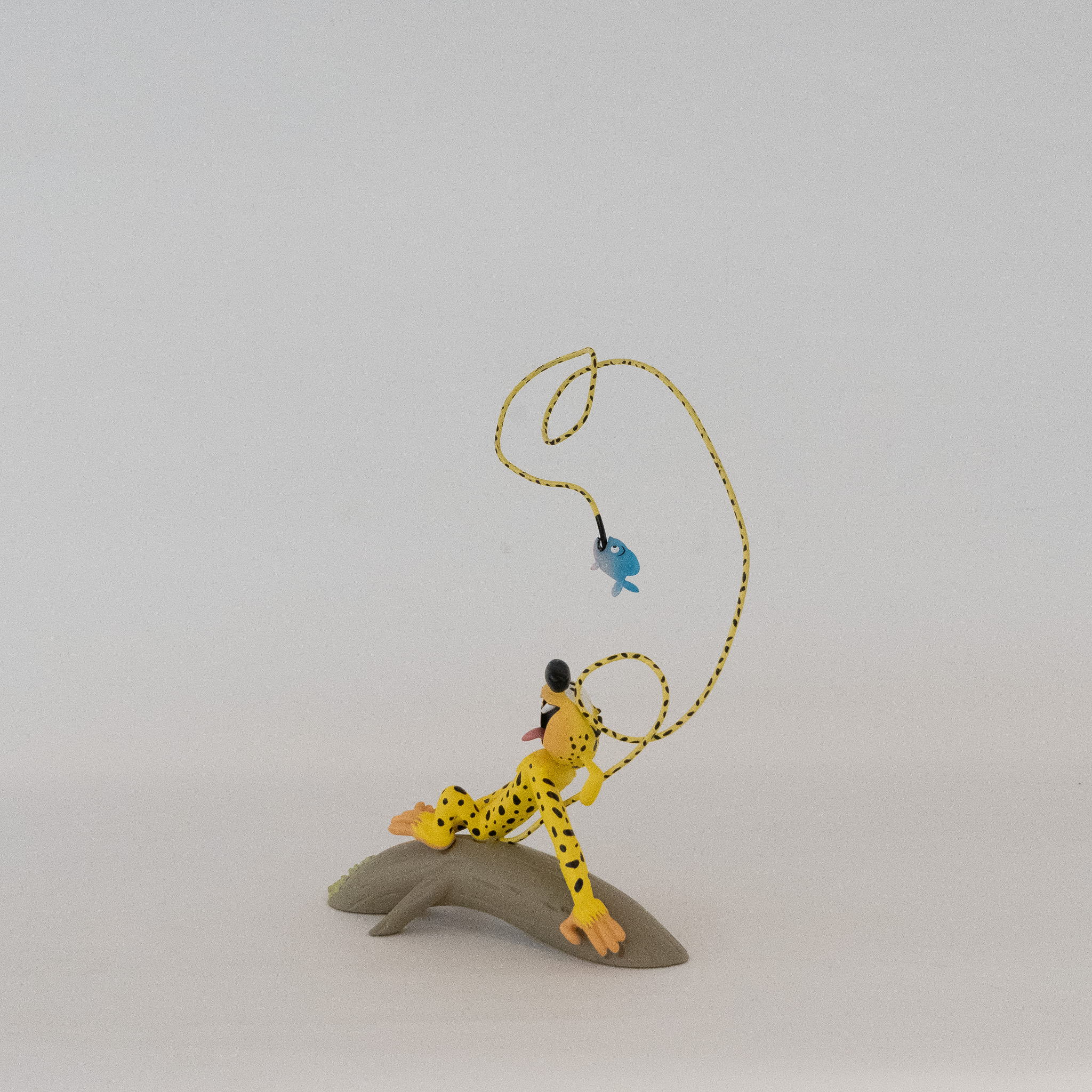 Marsupilami: Statue Marsupilami mit Piranha Marsupilami: Statue Marsupilami mit Piranha