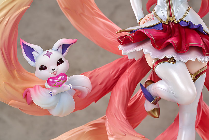 League of Legends PVC Statue: Ahri Star Guardian 1/7 37cm League of Legends PVC Statue: Ahri Star Guardian 1/7 37cm