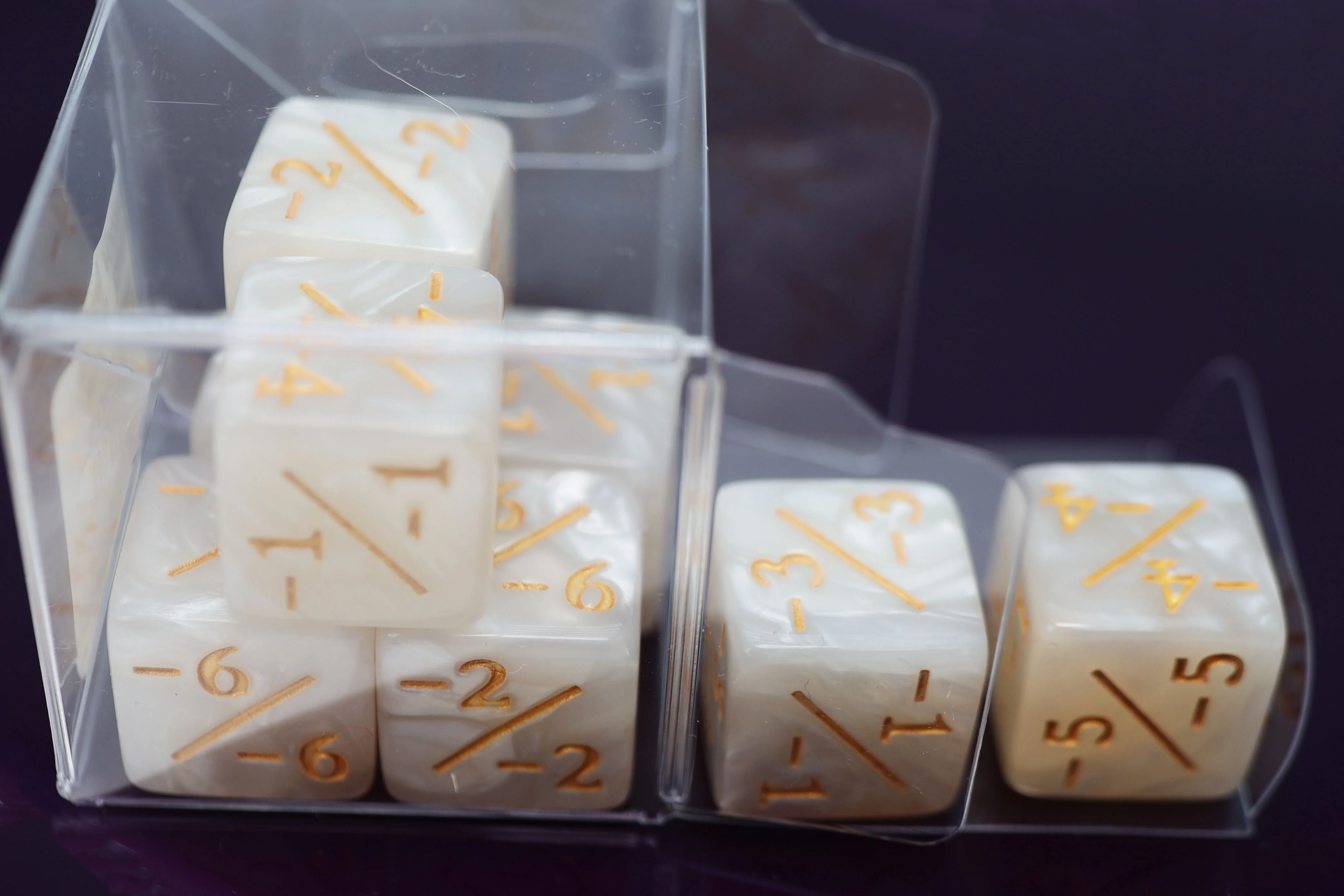 -1/-1 Pearl White Counters for Magic (8)