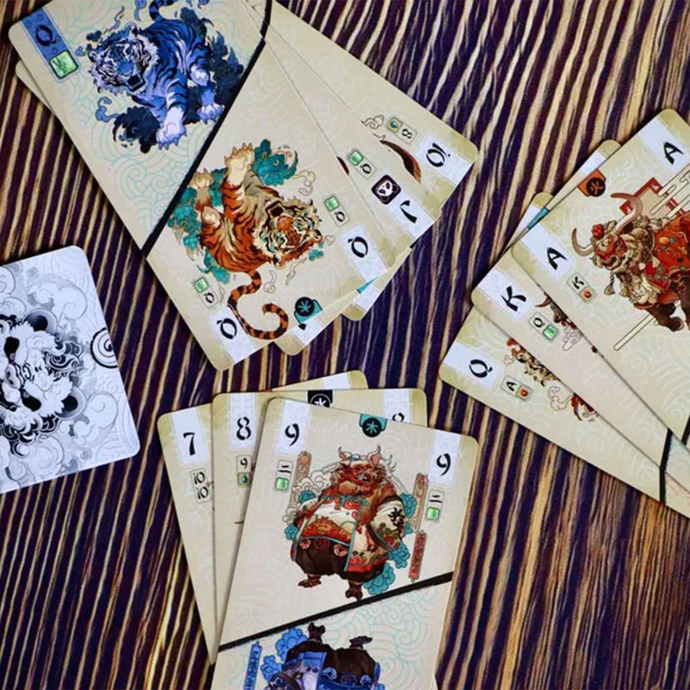 Panda Spin Kartenspiel, Spielkarten, Drachenmotiv, Kartenmuster, Tierfiguren