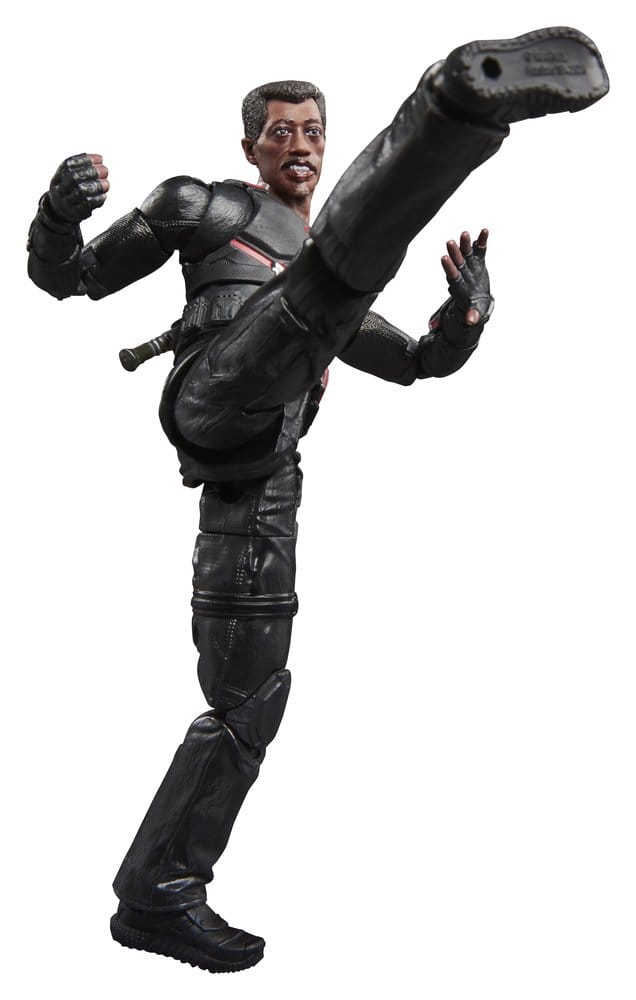 Action-Figur, Schwarze Kleidung, Treten-Pose, Militärstil, articulated