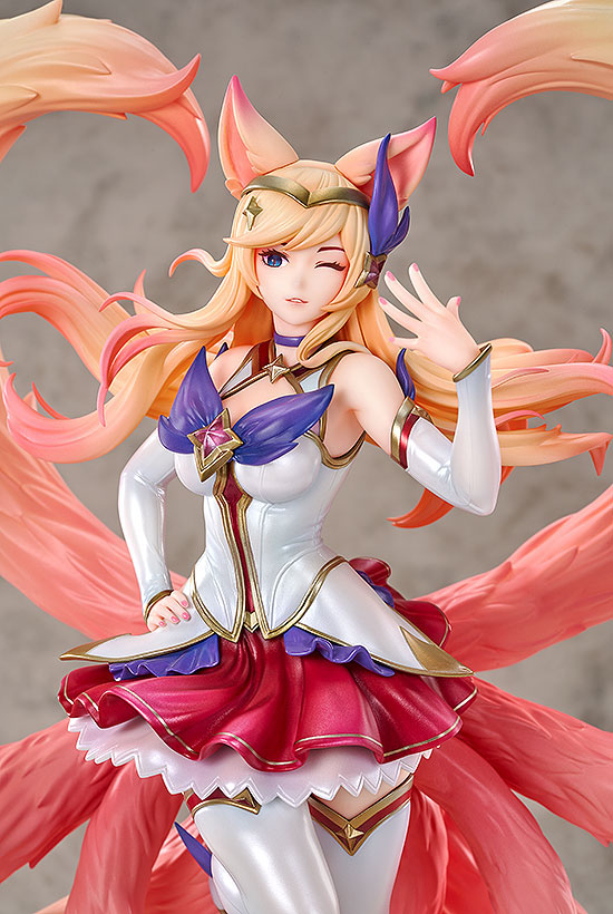 League of Legends PVC Statue: Ahri Star Guardian 1/7 37cm League of Legends PVC Statue: Ahri Star Guardian 1/7 37cm