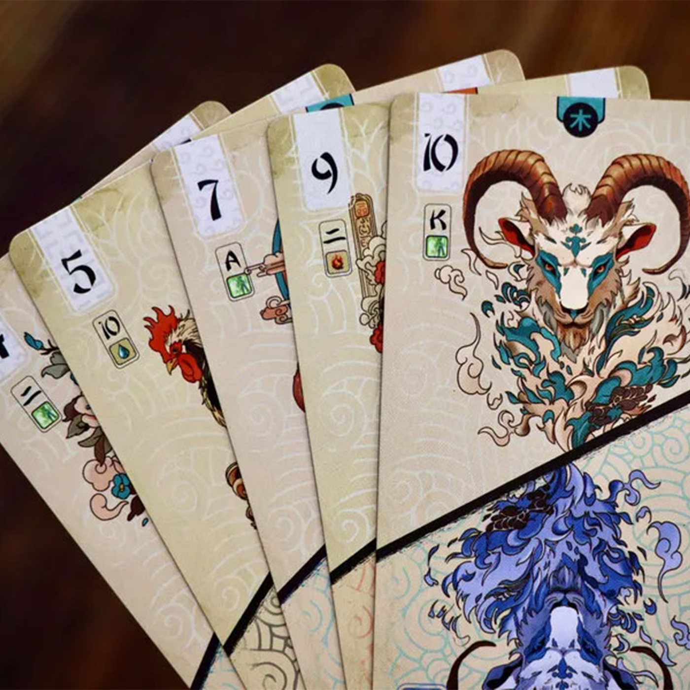 Karten-Set, Spielkarten, Geweihtes Wesen, Drachen-Design, Kartenspiel-Deck