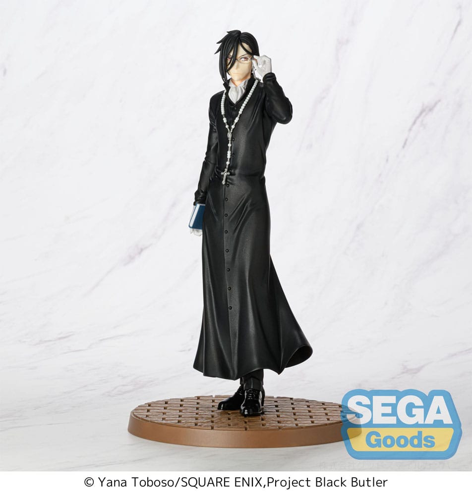 figurine, mannequin, robe noire, collier perlé, base ronde
