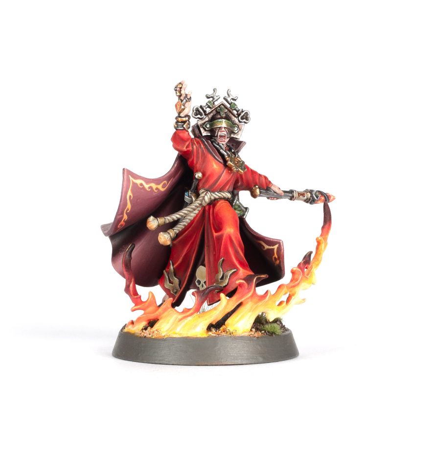 Miniature figure, Red cloak, Fire base, Cult figure, Räselkreatur