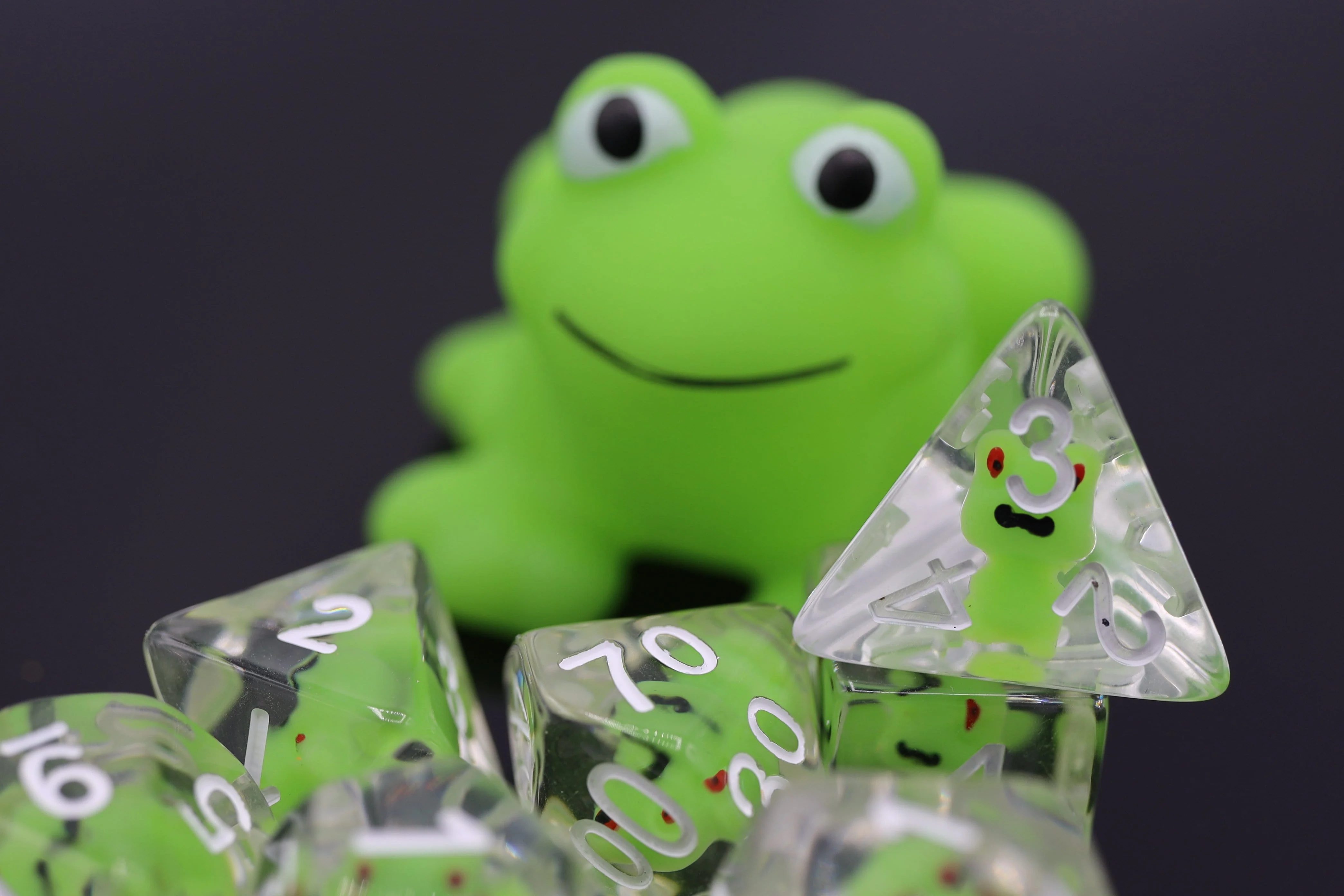 Polyhedral Dice Set: Frog (7)